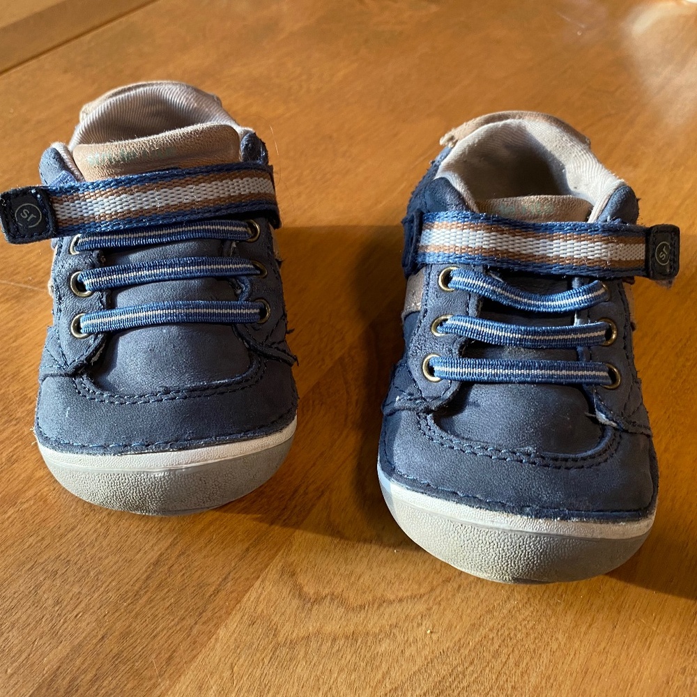 Little boys Artie Stride Rite Size 4.5 extra wide